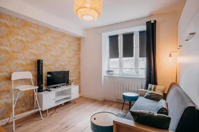 Télévision ou salle de divertissement dans l'établissement RÉPUBLIC’STUDIO AVEC PARKING !