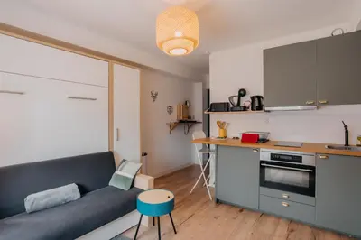 Cuisine ou kitchenette dans l'établissement RÉPUBLIC’STUDIO AVEC PARKING !