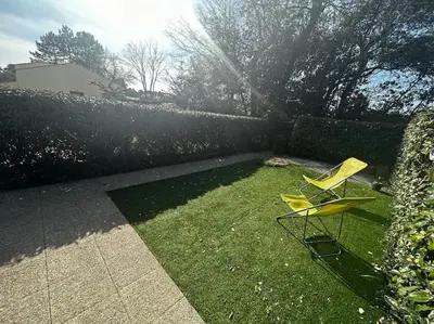 Jardin de l'établissement La KoZy - Maison moderne, Mer, Forêt, Piscine - Wifi