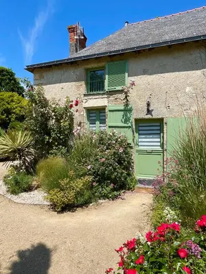 Jardin de l'établissement Maisons de campagne. Gîte vert.