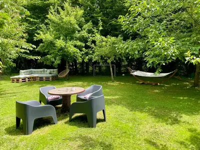 Jardin de l'établissement Maisons de campagne. Gîte vert.