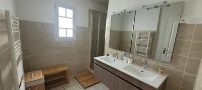Salle de bains dans l'établissement Maison Saint Jean de Monts 7 personnes - 3 chambres