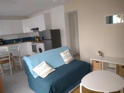 Cuisine ou kitchenette dans l'établissement T2 charmant avec terrasse 650m de la mer Pornichet