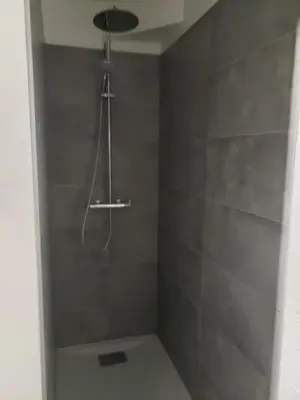 Salle de bains dans l'établissement Studio 6