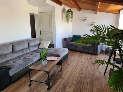 Coin salon dans l'établissement Le Bocage gîte 90m2 chaleureux à 4 min du Puy du Fou