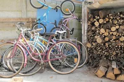 Vélo sur le terrain de l'établissement Maison entière 3 chambres ou dans les environs