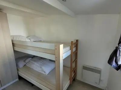 Un ou plusieurs lits dans un hébergement de l'établissement Maisonnette rénovée, animaux admis, parking, 4 pers - Notre-Dame-de-Monts - FR-1-540-231