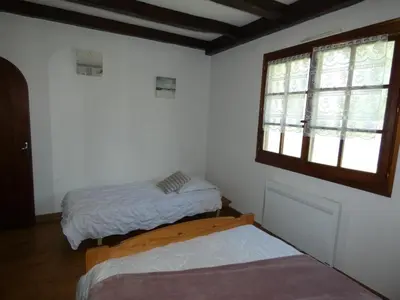 Un ou plusieurs lits dans un hébergement de l'établissement Maison Vacances Notre-Dame-de-Monts, Jardin, Animaux Ok - FR-1-540-236