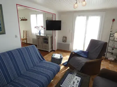 Coin salon dans l'établissement Notre-Dame-de-Monts : Maison 77m², 4 personnes, Animaux admis, Parking - FR-1-540-252