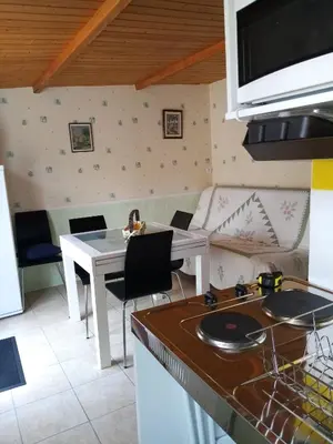 Cuisine ou kitchenette dans l'établissement les refuges de Montociel